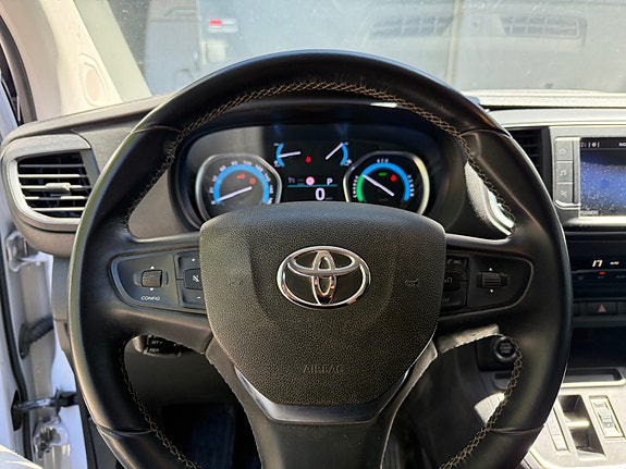Toyota Proace 11 of 15