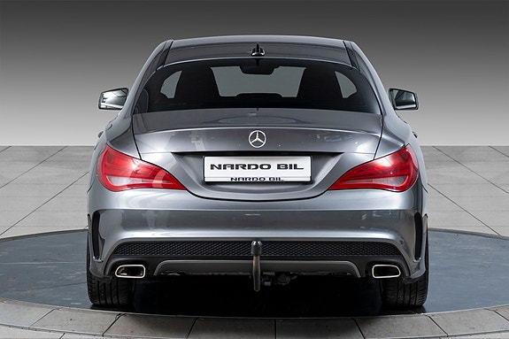 Mercedes-Benz CLA180 9 of 25