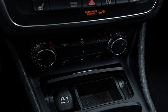 Mercedes-Benz CLA180 15 of 25