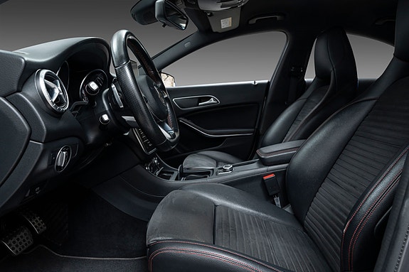 Mercedes-Benz CLA180 20 of 25
