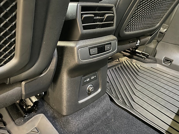 Audi Q4 e-tron 26 of 28