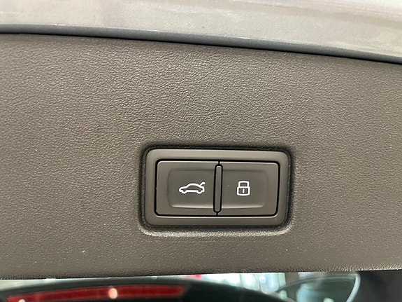 Audi Q4 e-tron 28 of 28