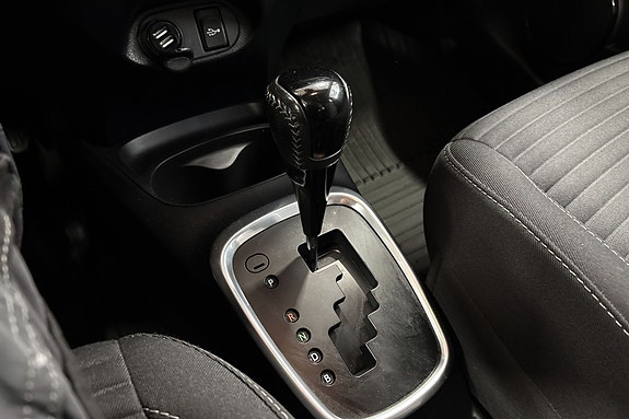 Toyota Yaris 22 of 30