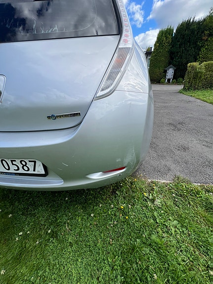Nissan Leaf 9 of 12