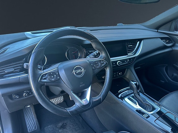 Opel Insignia 11 of 30