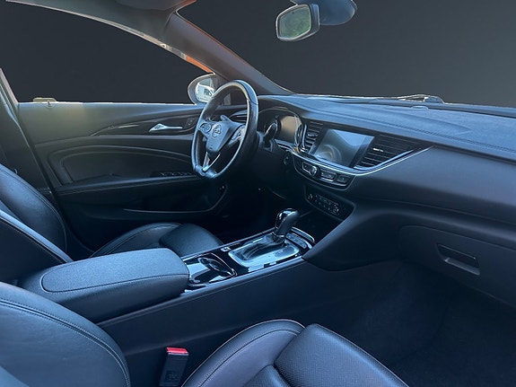 Opel Insignia 13 of 30