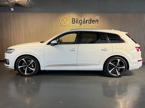 Audi Q7 7 of 30