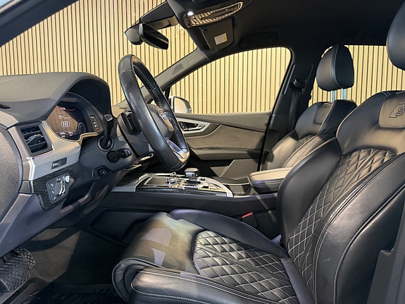 Audi Q7 17 of 30