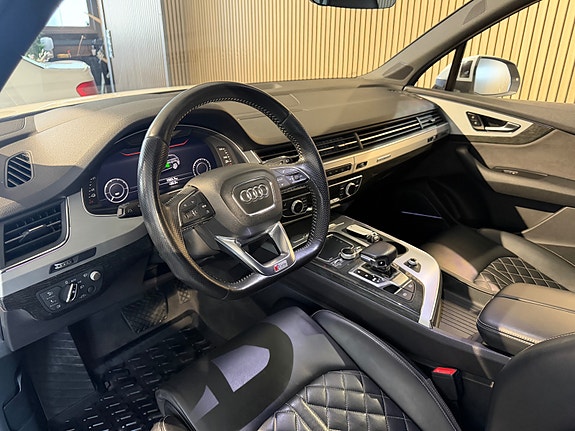 Audi Q7 16 of 30