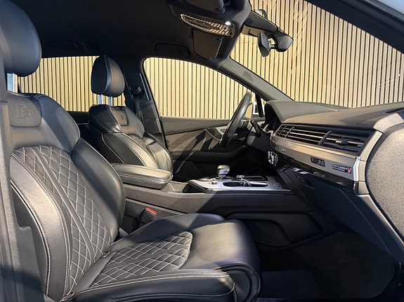 Audi Q7 10 of 30
