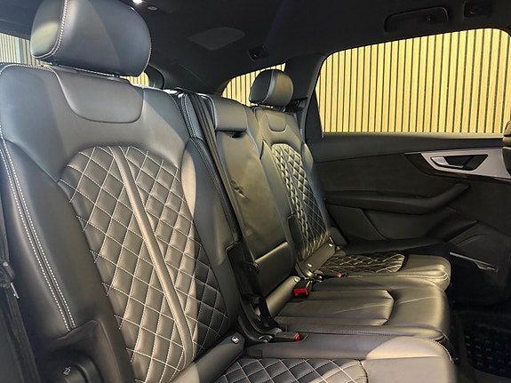 Audi Q7 14 of 30