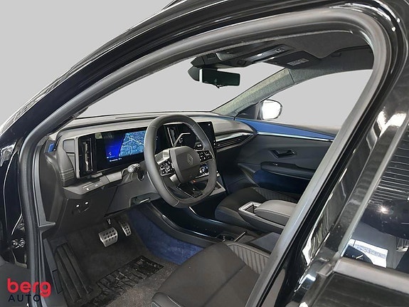 Renault Scenic E-Tech 7 of 26