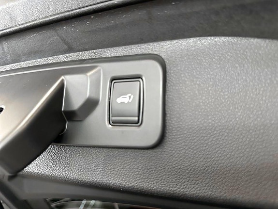 Renault Scenic E-Tech 25 of 26