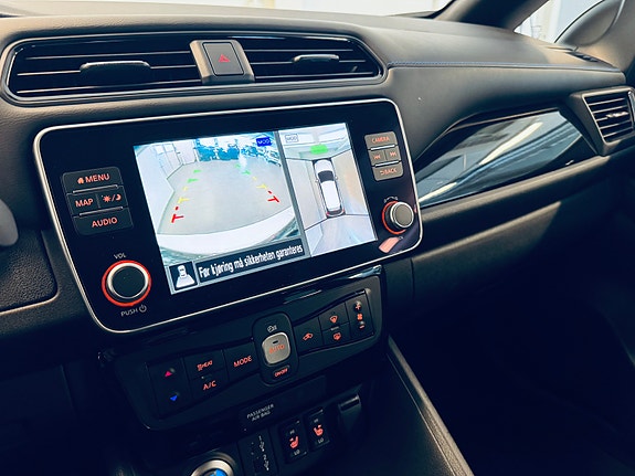Nissan Leaf 12 of 26