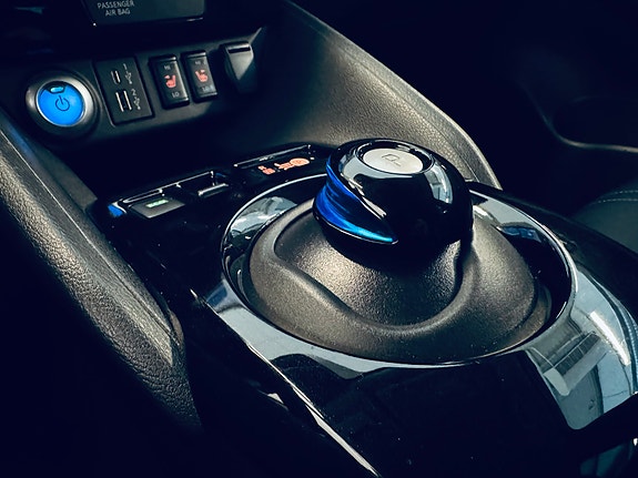 Nissan Leaf 15 of 26