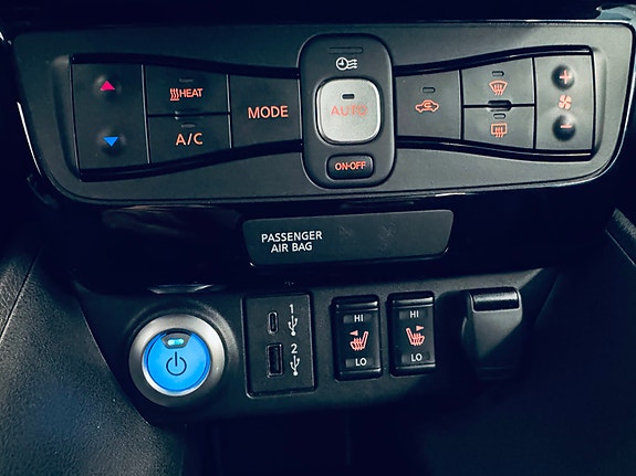 Nissan Leaf 14 of 26