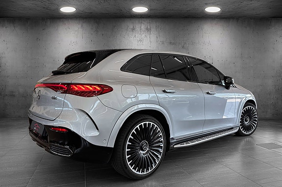 Mercedes-Benz EQE43 SUV 5 of 24