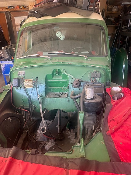 Volvo 210 Duett 2 of 4