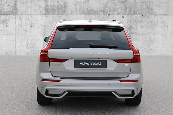 Volvo XC60 6 of 30