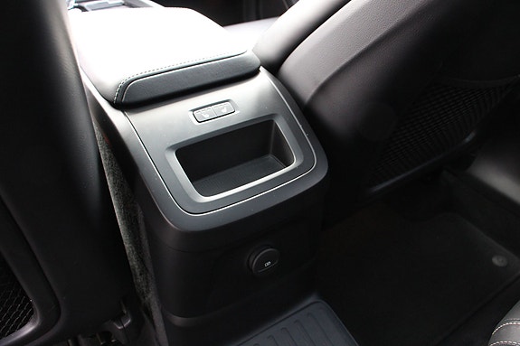 Volvo XC60 17 of 30