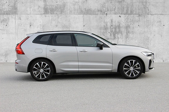 Volvo XC60 8 of 30