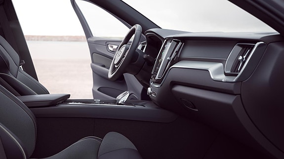 Volvo XC60 12 of 30