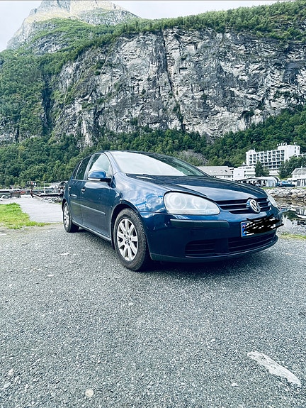 Volkswagen Golf V 5 of 30
