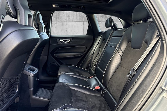 Volvo XC60 17 of 30