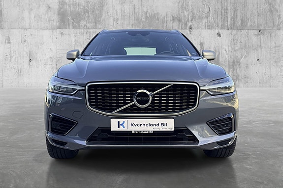 Volvo XC60 2 of 30