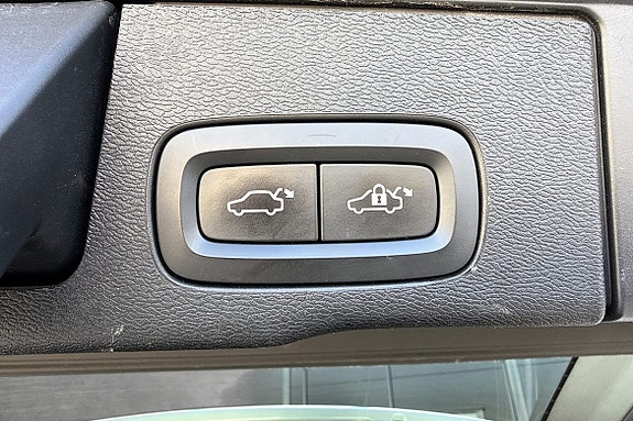 Volvo XC60 12 of 30