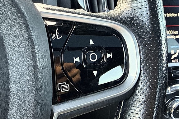 Volvo XC60 23 of 30