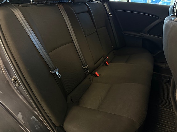 Toyota Avensis 27 of 30