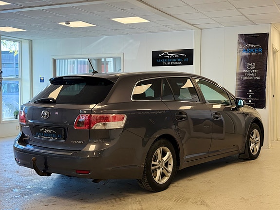 Toyota Avensis 14 of 30