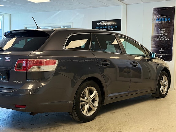 Toyota Avensis 15 of 30