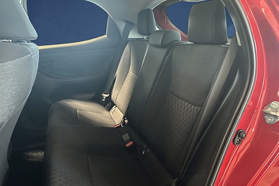 Toyota Yaris 10 of 20