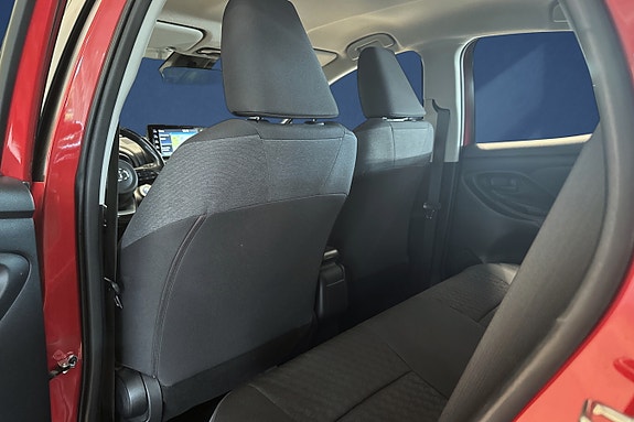 Toyota Yaris 11 of 20