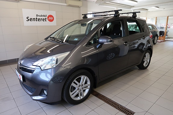 Toyota Verso-S 4 of 30