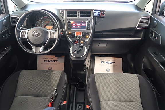 Toyota Verso-S 20 of 30