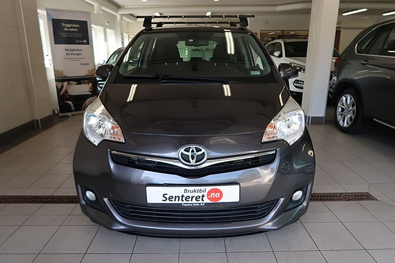 Toyota Verso-S 15 of 30