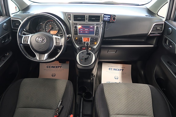 Toyota Verso-S 19 of 30