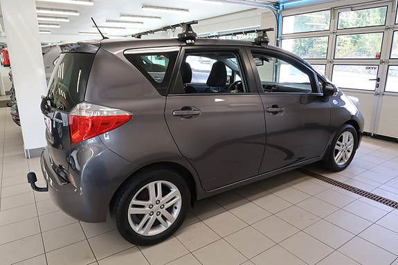 Toyota Verso-S 11 of 30