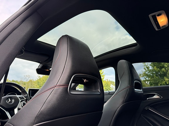 Mercedes-Benz CLA200 14 of 21