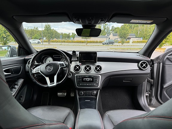 Mercedes-Benz CLA200 17 of 21