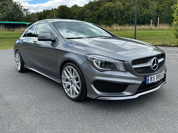 Mercedes-Benz CLA200 8 of 21