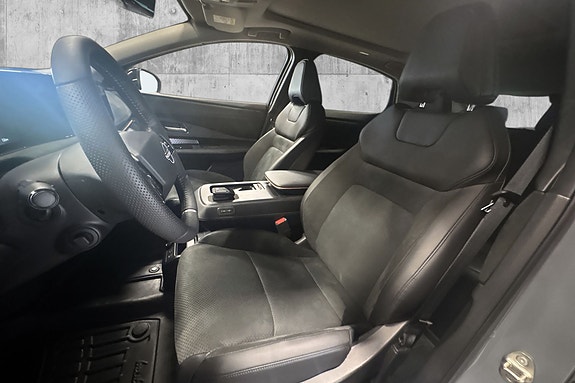 Nissan Ariya 10 of 18