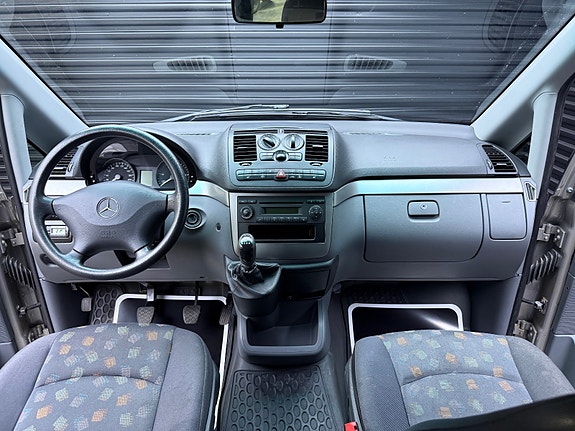 Mercedes-Benz Vito 111 11 of 30