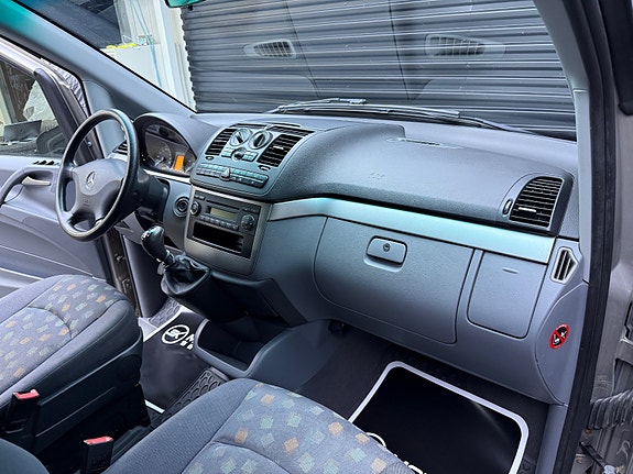 Mercedes-Benz Vito 111 13 of 30