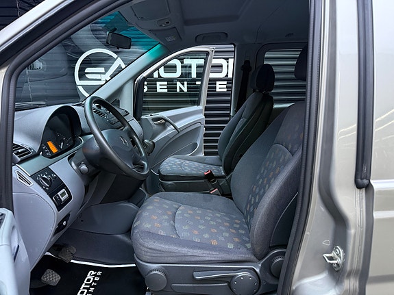 Mercedes-Benz Vito 111 22 of 30