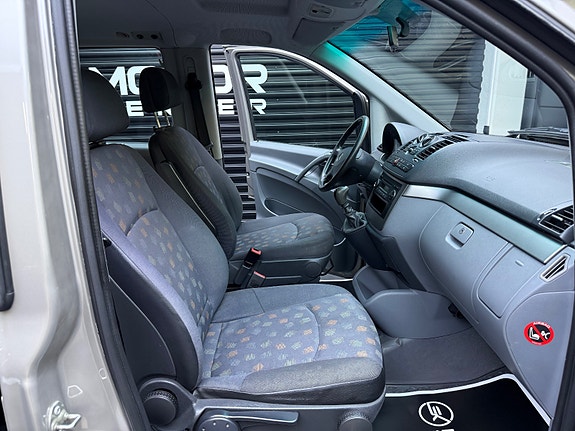 Mercedes-Benz Vito 111 23 of 30