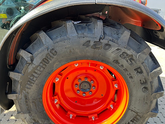 Kubota M4073  Se Timer 8 of 12